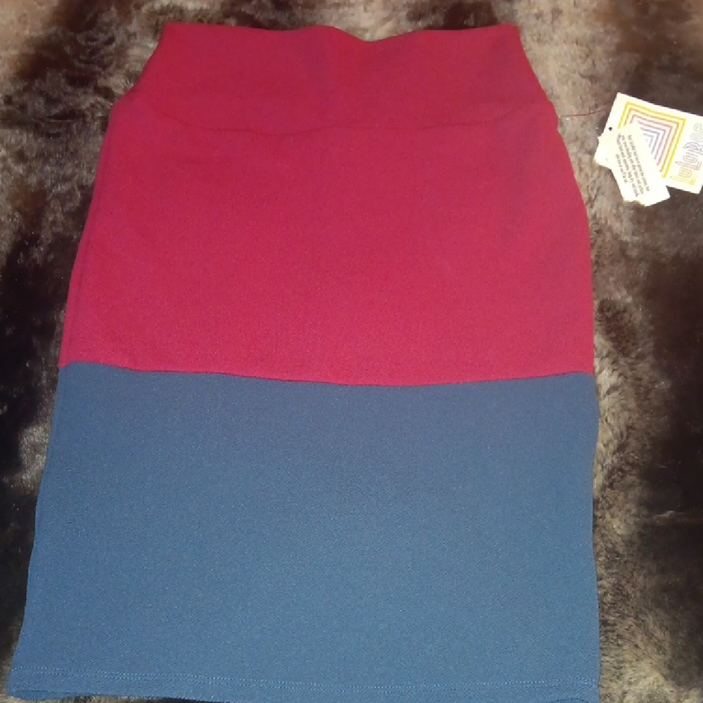 LuLaRoe Women's Burgundy and Navy Pencil Skirt